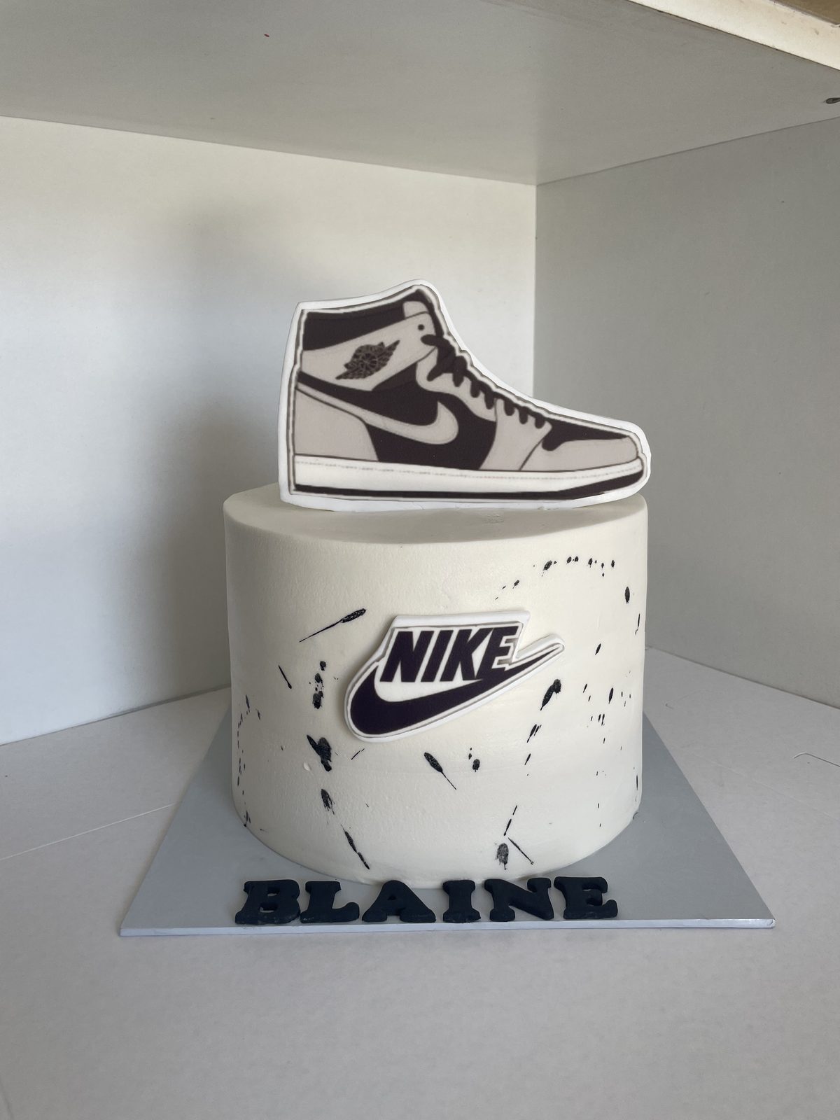 Sculpted Nike sneaker box cake